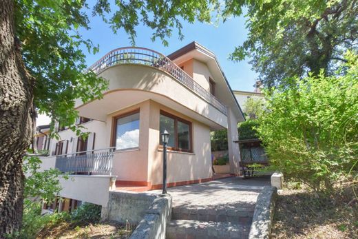 Luxury House for sale in Muggia, 435 000 €, Photo 1