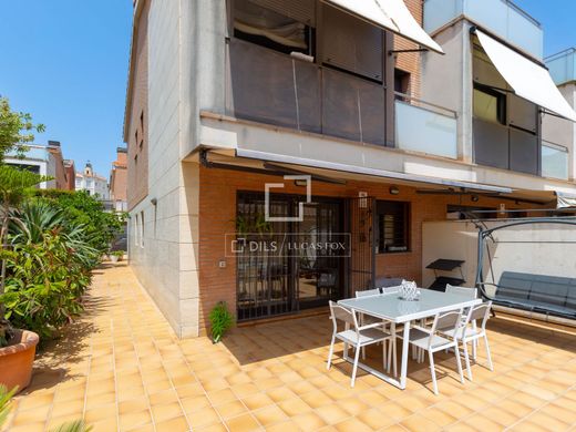 Luxury House for sale in Cabrils, 645 000 €, Photo 1