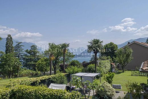 Luxury House for sale in Menaggio, 2 100 000 €, Photo 1