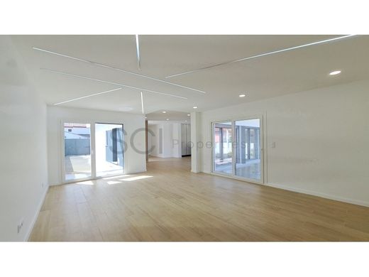 Luxury House for sale in Seixal, 560 000 €, Photo 2