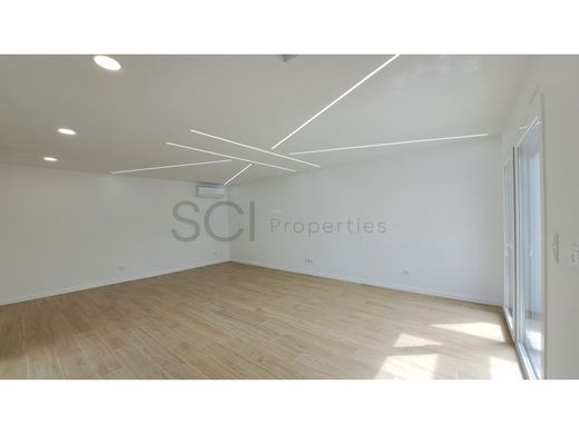 Luxury House for sale in Seixal, 560 000 €, Photo 5