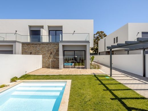 Maison de luxe à vendre à Cascais, 1 800 000 €, Photo 1
