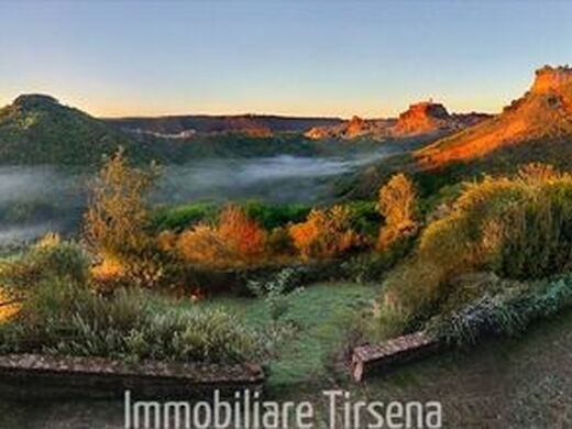 Luxury House for sale in Lubriano, 790 000 €, Photo 1