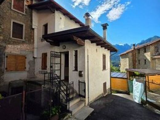 Luxury Apartment for sale in Lozzo Di Cadore, 80 000 €, Photo 1