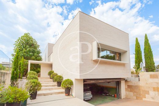 Luxury House for sale in Aravaca, 3 490 000 €, Photo 1