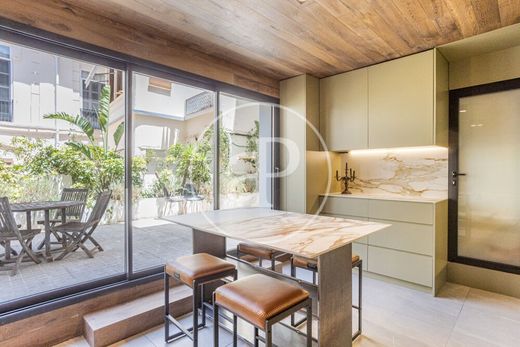 Luxury Apartment for sale in Valencia, 435 000 €, Photo 2