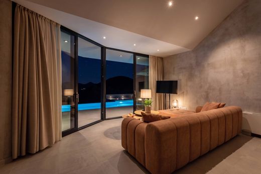 Maison de luxe à vendre à Agios Ioánnis Peristerón, 1 800 000 €, Photo 2