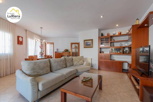 Maison de luxe à vendre à Arenys de Munt, 840 000 €, Photo 3