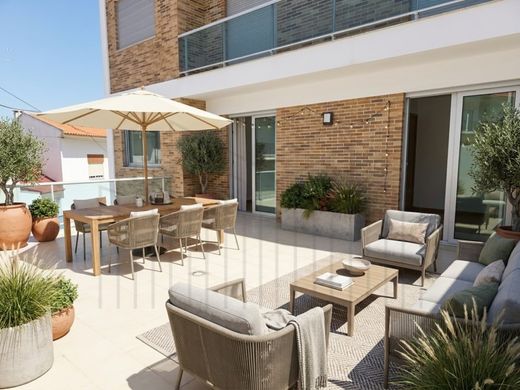 Appartement de luxe à vendre à Alcobaça, 480 000 €, Photo 1