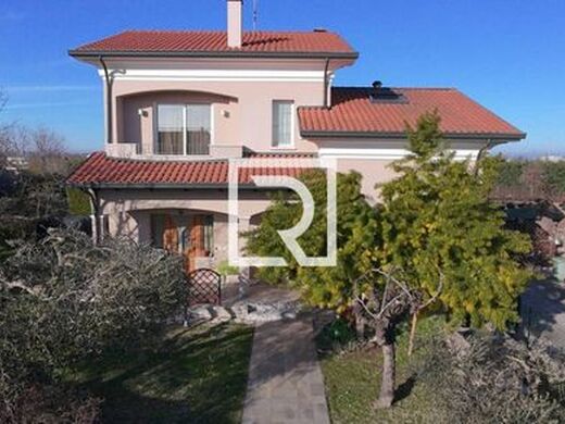 Luxury House for sale in Savignano Sul Rubicone, 569 000 €, Photo 1