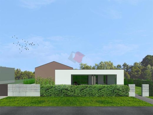 Luxury House for sale in Martellago, 690 000 €, Photo 1