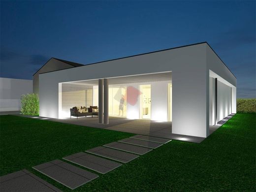 Luxury House for sale in Martellago, 690 000 €, Photo 4
