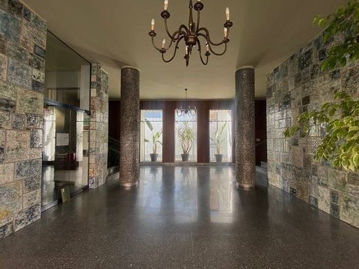 Luxury Apartment for sale in Milan, 1 190 000 €, Photo 5