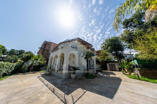 Luxury House for sale in Montesilvano, 599 000 €, Photo 1