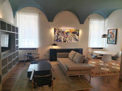 Luxury Apartment for sale in Parma, 450 000 €, Photo 1
