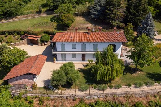 Luxury House for sale in Pinerolo, 1 000 000 €, Photo 1