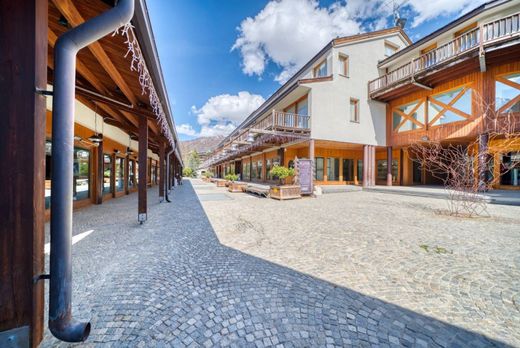 Appartement de luxe à vendre à Cesana Torinese, 630 000 €, Photo 2