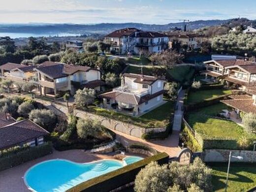 Maison de luxe à vendre à Soiano, 1 200 000 €, Photo 2