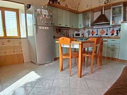 Luxury House for sale in Sarno, 599 000 €, Photo 4