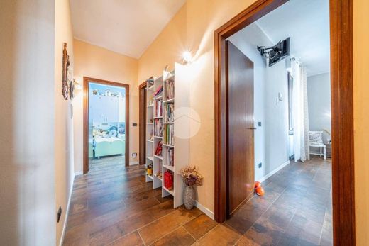 Luxury House for sale in Lavagno, 1 100 000 €, Photo 6