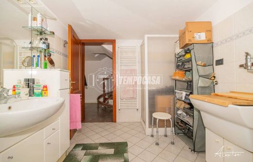 Maison de luxe à vendre à Modena, 610 000 €, Photo 7