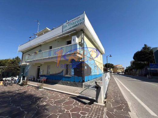 Luxury House for sale in San Vito Chietino, 595 000 €, Photo 1
