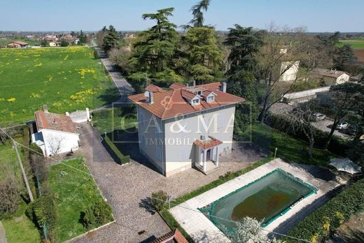 Luxury House for sale in Parma, 850 000 €, Photo 1