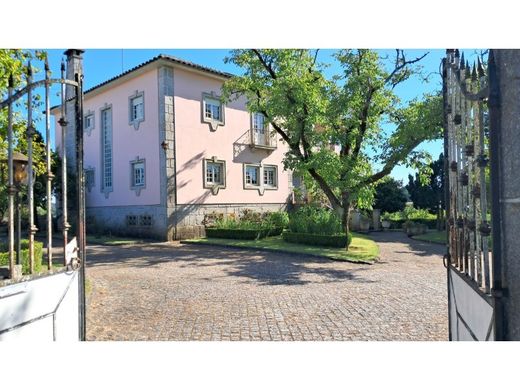 Luxury House for sale in Carregal Do Sal, 550 000 €, Photo 1