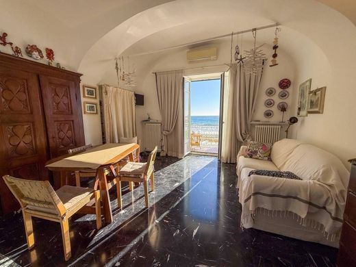 Luxury Apartment for sale in Alassio, 990 000 €, Photo 2