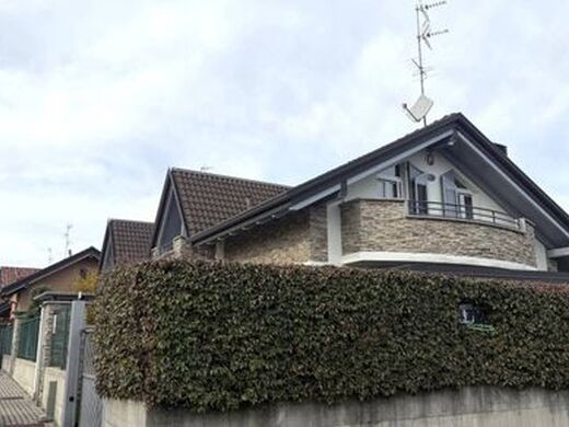 Luxury House for sale in Cogliate, 480 000 €, Photo 5
