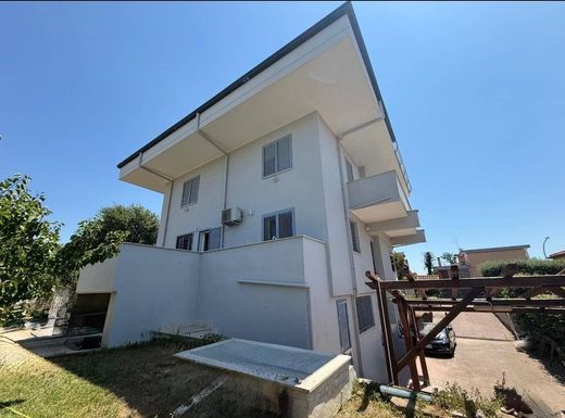 Luxury House for sale in Rome, 935 000 €, Photo 5