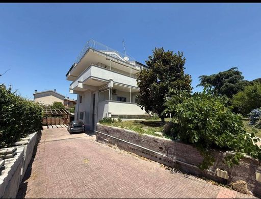 Luxury House for sale in Rome, 935 000 €, Photo 6