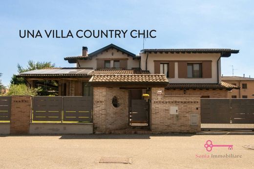 Luxury House for sale in Pieve Fissiraga, 590 000 €, Photo 1