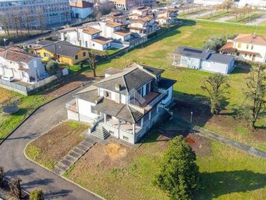 Luxury House for sale in Parma, 700 000 €, Photo 1