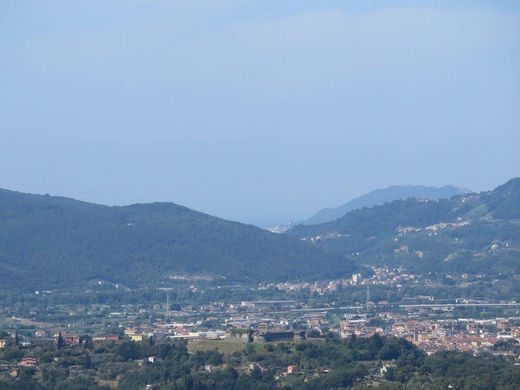 Luxury House for sale in Sarzana, 950 000 €, Photo 1