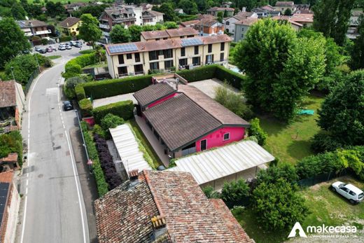 Luxury House for sale in Tavazzano, 480 000 €, Photo 1