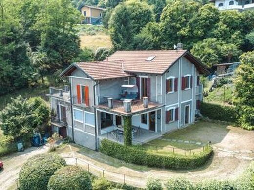 Maison de luxe à vendre à Oggebbio, 790 000 €, Photo 1