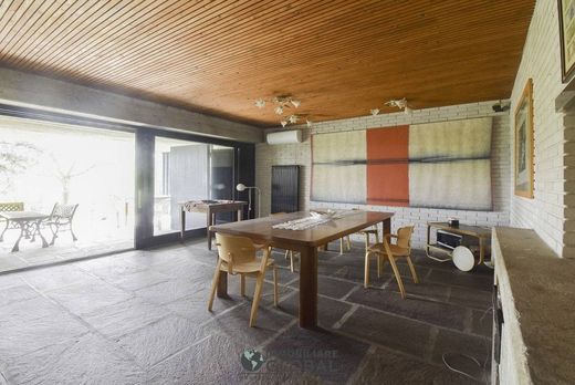 Luxury House for sale in Castellarano, 795 000 €, Photo 1