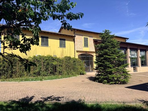 Luxury House for sale in Parma, 1 100 000 €, Photo 1