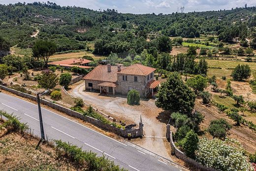 Luxury House for sale in Meruge, 670 000 €, Photo 1