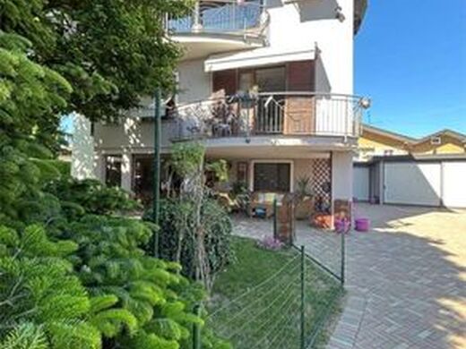 Luxury House for sale in Cambiano, 590 000 €, Photo 2