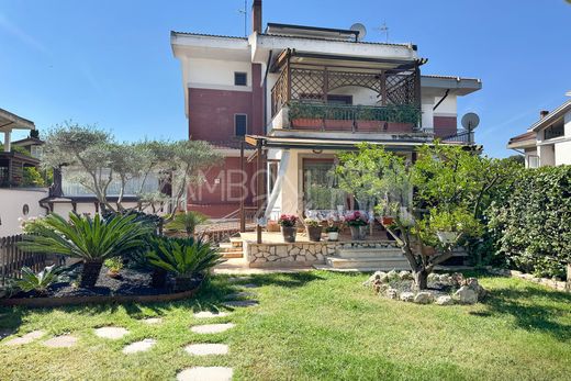 Luxury House for sale in Rome, 780 000 €, Photo 2