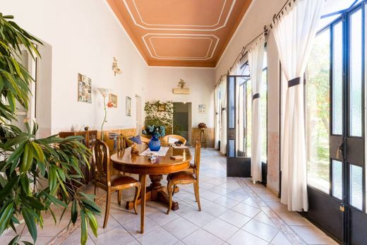 Luxury House for sale in Selargius, 800 000 €, Photo 2
