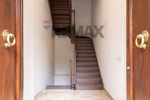 Luxury House for sale in L Aquila, 815 000 €, Photo 3