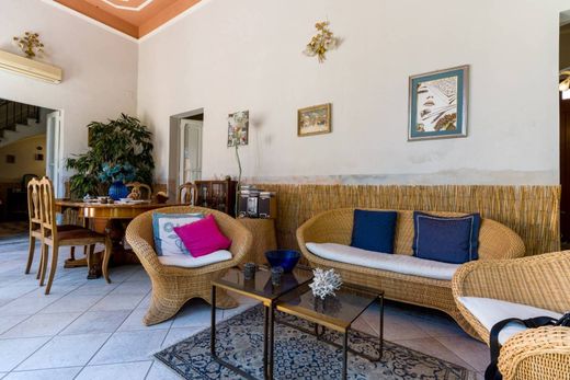 Luxury House for sale in Selargius, 800 000 €, Photo 3