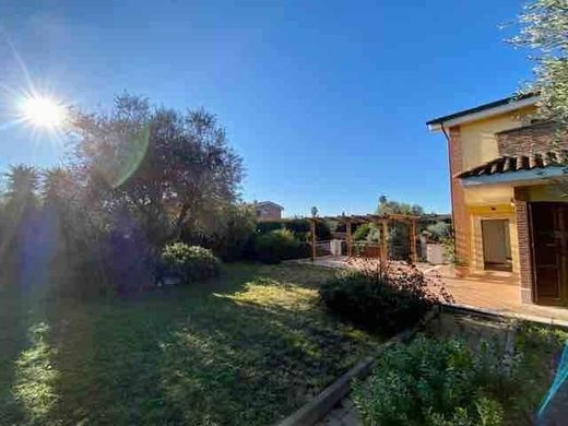 Luxury House for sale in Rome, 790 000 €, Photo 4