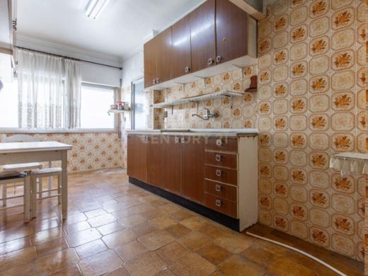 Appartement de luxe à vendre à Amadora, 510 000 €, Photo 4