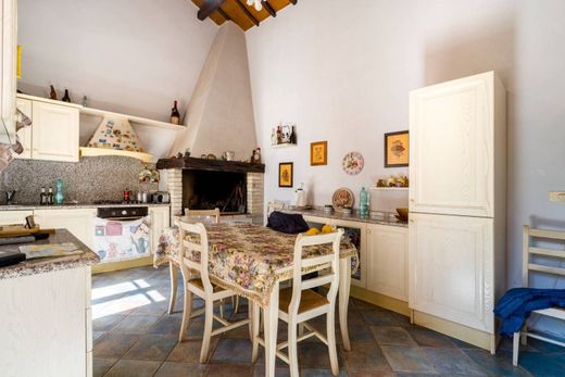 Luxury House for sale in Selargius, 800 000 €, Photo 4