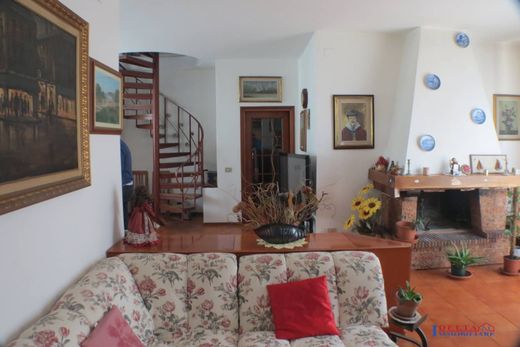 Maison de luxe à vendre à Livorno, 499 000 €, Photo 4