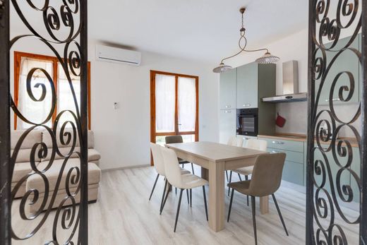 Maison de luxe à vendre à Pula, 1 200 000 €, Photo 5